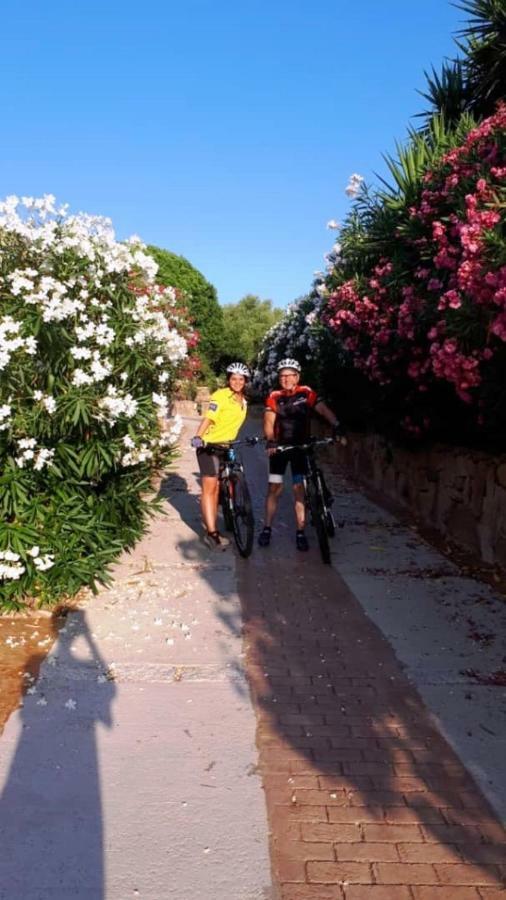 Villa Saba Olbia Esterno foto